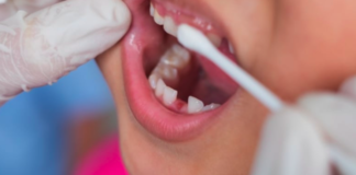 加拿大议会复会第一天 政府提交儿童牙医保险法案