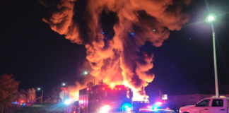 安大略省贝尔维尔市发生火灾 150户家庭被疏散