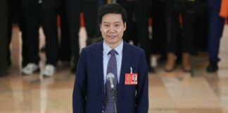 雷军亮相首场“代表通道”:全球用户越来越认可中国科技创新价值