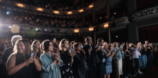 TIFF 50 公布 2025 年获奖名单 《哈姆奈特》《胜利!》等影片摘得桂冠