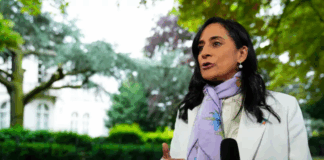 外交部发言人:加拿大外长阿南德将访华