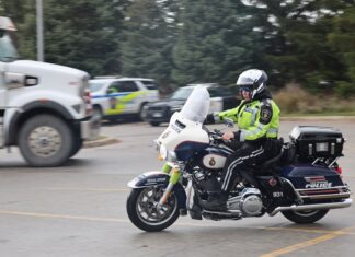 约克区警方就旺市Vaughan住宅枪击案起诉一名多伦多男子